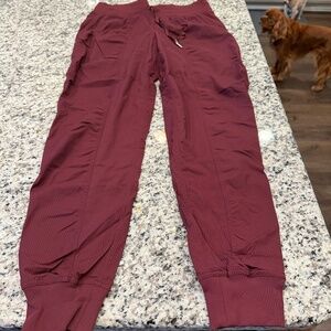 Lululemon Dance Studio Mid Ruse Jogger Full Length 29" in Garnet - Size 4